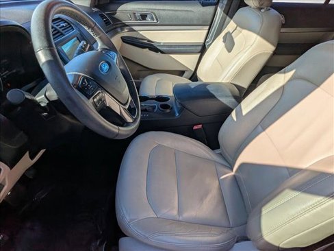 Certified 2018 Ford Explorer XLT w/ Equipment Group 202A image 16