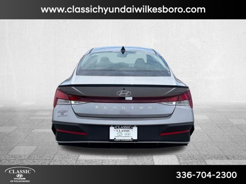 New 2025 Hyundai Elantra Sport image 6