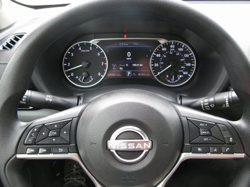 Used 2024 Nissan Sentra SV image 13