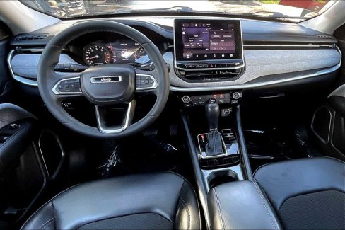 Used 2022 Jeep Compass Latitude image 14