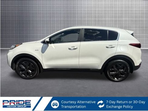 Used 2020 Kia Sportage S image 3