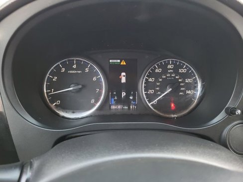 Used 2020 Mitsubishi Outlander SE image 28