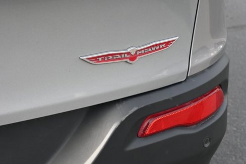 Used 2014 Jeep Cherokee Trailhawk w/ Technology Group image 8