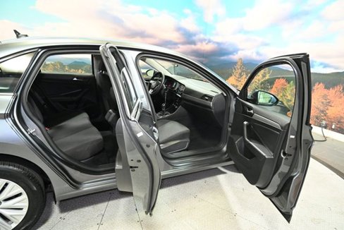 Used 2020 Volkswagen Jetta S w/ Driver Assistance Package image 41
