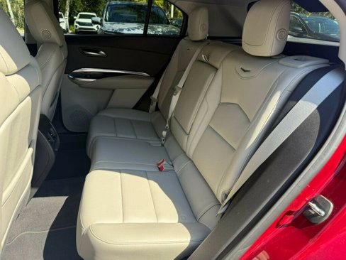 Used 2020 Cadillac XT4 Luxury image 7