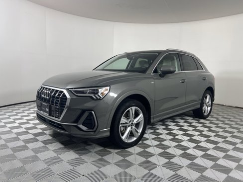 Used 2022 Audi Q3 2.0T Premium Plus w/ Premium Plus Package image 3