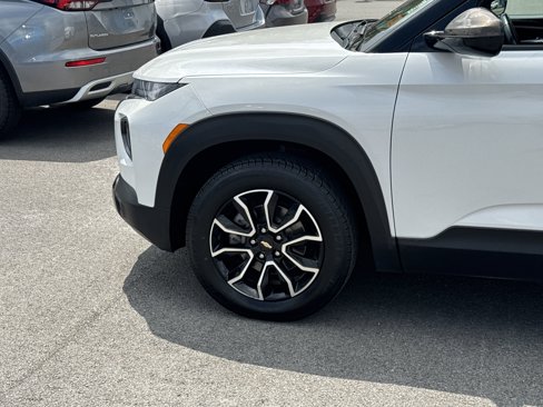 Used 2021 Chevrolet TrailBlazer ACTIV w/ Technology Package image 11