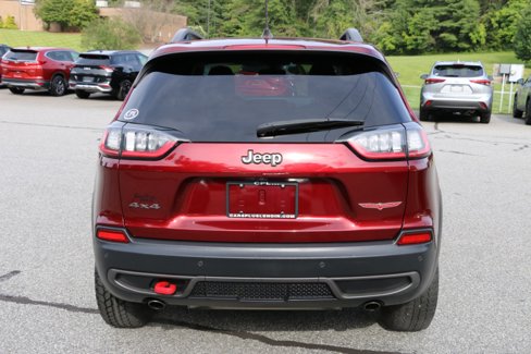 Used 2019 Jeep Cherokee Trailhawk image 4