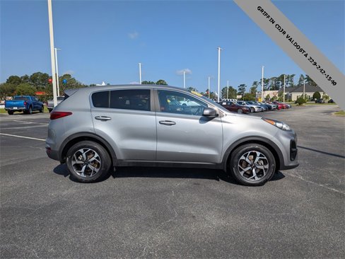 Used 2022 Kia Sportage LX image 2