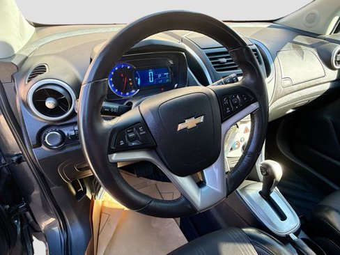 Used 2016 Chevrolet Trax LT w/ LT Convenience Package image 12