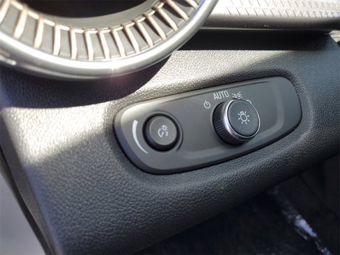 New 2025 Chevrolet Trax ACTIV w/ Driver Confidence Package image 9