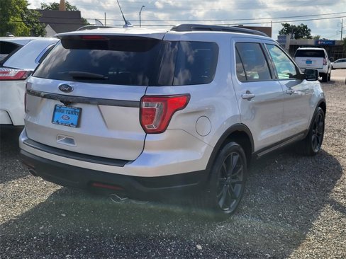 Used 2019 Ford Explorer XLT w/ Equipment Group 202A image 8