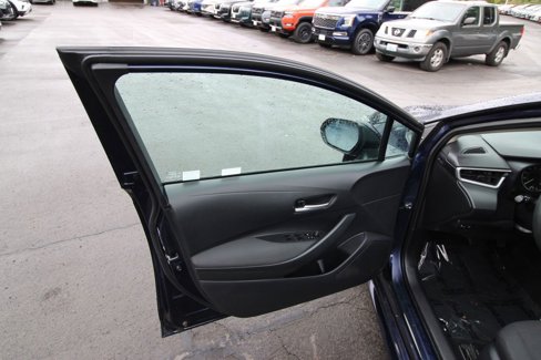 Used 2020 Toyota Corolla LE image 11