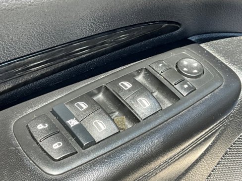 Used 2015 Dodge Durango Limited w/ Nav & Power Liftgate Group image 29