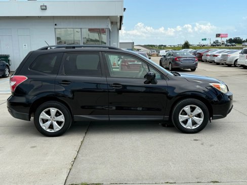 Used 2015 Subaru Forester 2.5i Premium w/ All-Weather Package image 4