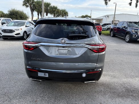 Used 2020 Buick Enclave Essence image 5