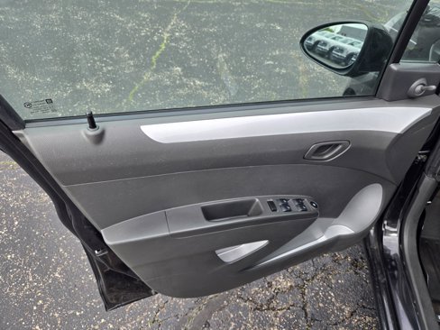 Used 2015 Chevrolet Spark LS image 10