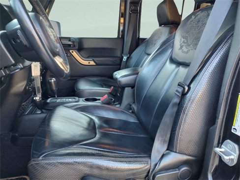 Used 2014 Jeep Wrangler Unlimited Sahara image 25
