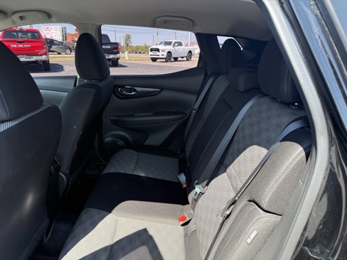 Used 2020 Nissan Rogue Sport SV w/ All-Weather Package image 19