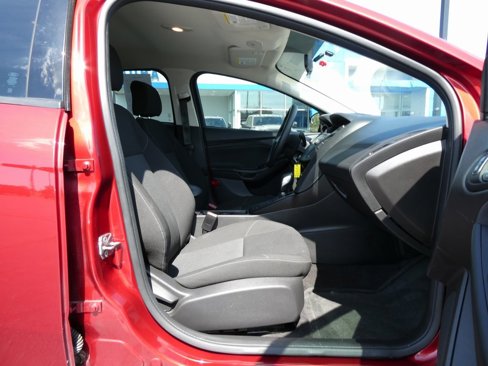 Used 2017 Ford Focus SE image 13
