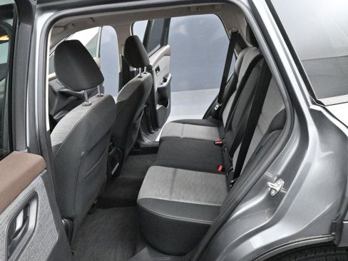 Used 2021 Nissan Rogue S image 24