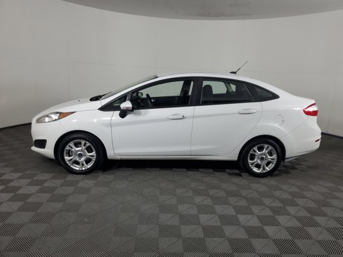 Used 2014 Ford Fiesta SE image 7