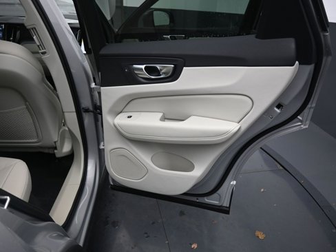 New 2025 Volvo XC60 B5 Core image 35