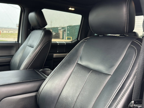 Used 2019 Ford F150 Lariat w/ Equipment Group 502A Luxury image 14