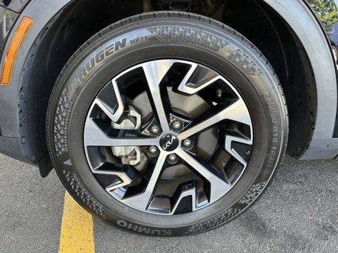 Used 2023 Kia Sportage EX image 9