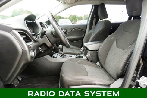 Used 2019 Jeep Cherokee Sport w/ Cold Weather Group image 12