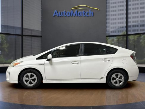 Used 2014 Toyota Prius Five image 5