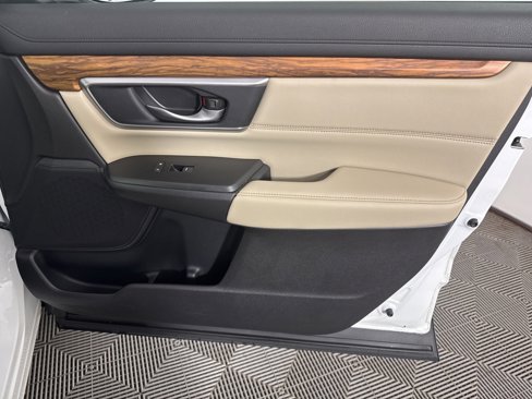 Used 2019 Honda CR-V Touring image 13