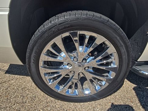 Used 2012 Cadillac Escalade ESV Luxury image 47
