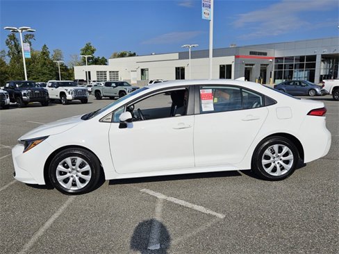 New 2025 Toyota Corolla LE image 4