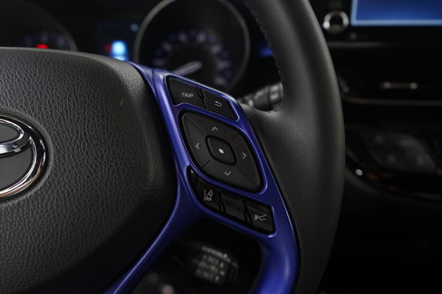 Used 2021 Toyota C-HR Limited image 19