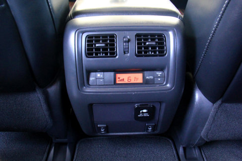 Used 2017 Nissan Pathfinder Platinum image 22
