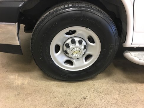 Used 2023 Chevrolet Express 2500 w/ Driver Convenience Package image 11