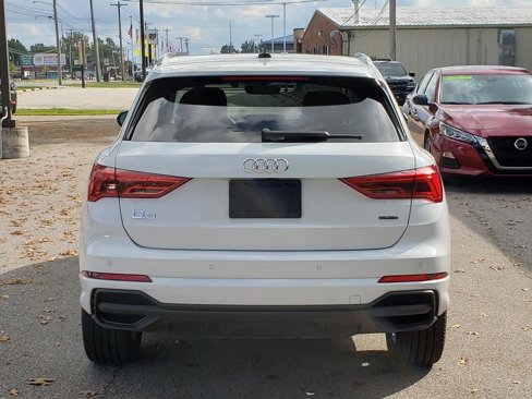 Used 2024 Audi Q3 2.0T Premium w/ Convenience Package image 4
