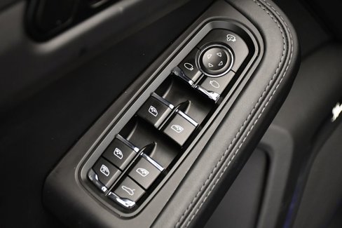 Certified 2023 Porsche Macan GTS image 36