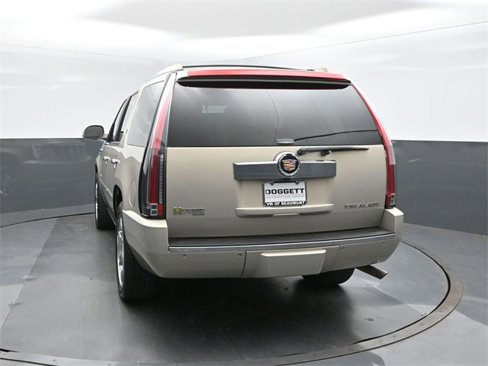 Used 2009 Cadillac Escalade Hybrid image 8
