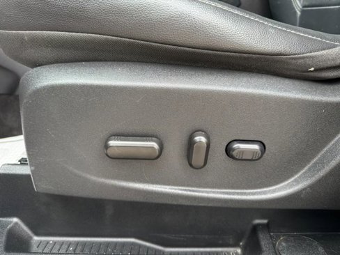 Used 2018 Ford Escape SEL image 16