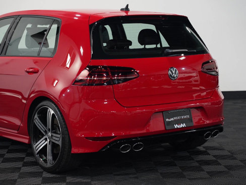 Used 2016 Volkswagen Golf 4-Door image 14