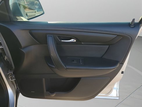 Used 2013 Chevrolet Traverse LT image 10