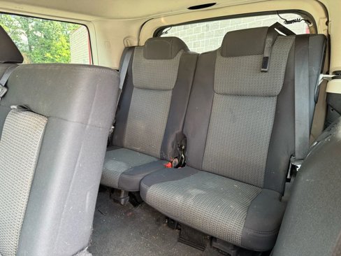 Used 2010 Jeep Commander Sport image 16