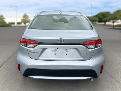 Used 2020 Toyota Corolla LE image 4