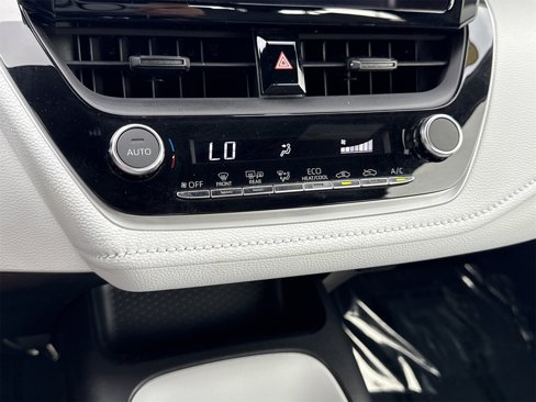 Used 2023 Toyota Corolla LE image 19