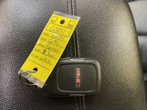 Used 2024 GMC Terrain SLT image 46