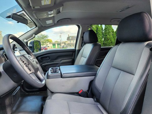 Used 2018 Nissan Titan S w/ S Utility Package image 6