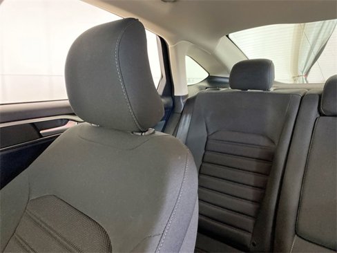 Used 2019 Ford Fusion SE image 12