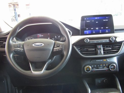 Used 2020 Ford Escape SE image 5